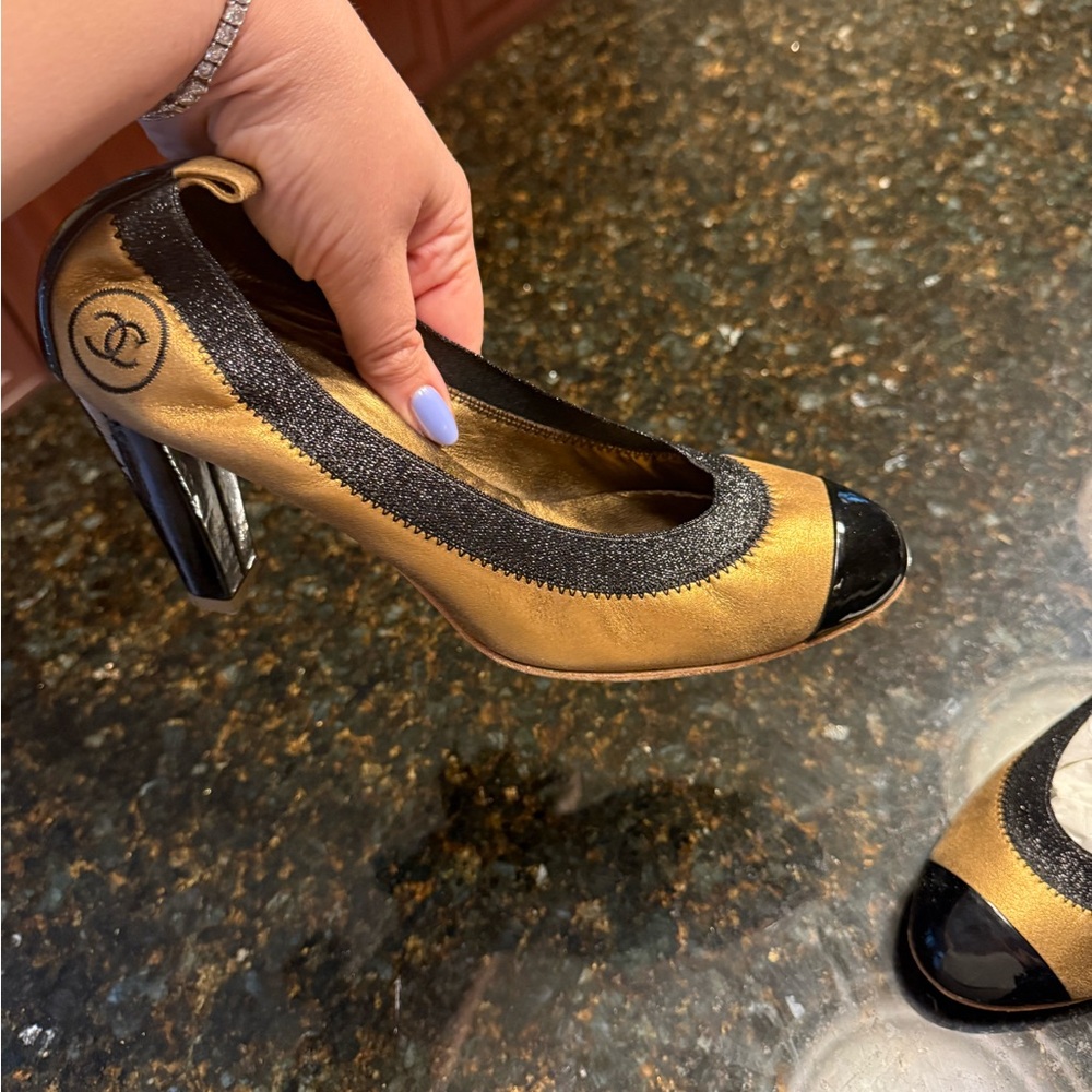 CHANEL Gold and Black Heels - Picture 3 of 5